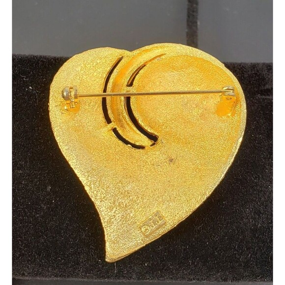 Vintage  JJ Jonetta Heart Brooch Yellow Matte Gold Plated 2"  Brooch - Picture 6 of 9